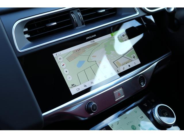 Ｉペイス ＨＳＥ　パフォーマンスシート　パノラマルーフ　マトリックスＬＥＤライト　１４Ｗａｙ電動調節シート　シートクーラー　ドライバーアシスト　３６０°カメラ　２０ＡＷ　Ａｐｐｌｅ　ＣａｒＰｌａｙ　ＯＰエアサス（16枚目）