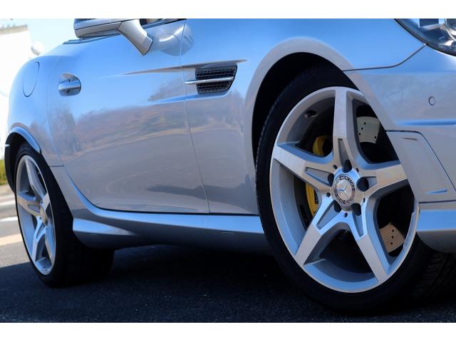 ＳＬＫ ＳＬＫ２００　ＡＭＧスポーツＰＫＧ　マジックスカイルーフ　レザーＰＫＧ　ユーティリティＰＫＧ　レーダーセーフティＰＫＧ　レザーシート　エアスカーフ　ダイナミックハンドリングＰＫＧ　地デジＴＶ　１８ＡＷ（6枚目）