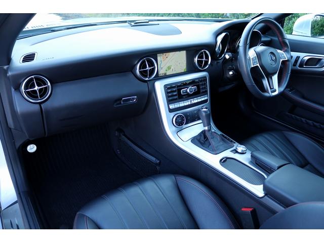 ＳＬＫ ＳＬＫ２００　ＡＭＧスポーツＰＫＧ　マジックスカイルーフ　レザーＰＫＧ　ユーティリティＰＫＧ　レーダーセーフティＰＫＧ　レザーシート　エアスカーフ　ダイナミックハンドリングＰＫＧ　地デジＴＶ　１８ＡＷ（10枚目）