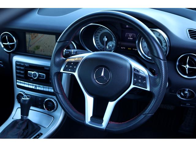 ＳＬＫ ＳＬＫ２００　ＡＭＧスポーツＰＫＧ　マジックスカイルーフ　レザーＰＫＧ　ユーティリティＰＫＧ　レーダーセーフティＰＫＧ　レザーシート　エアスカーフ　ダイナミックハンドリングＰＫＧ　地デジＴＶ　１８ＡＷ（11枚目）