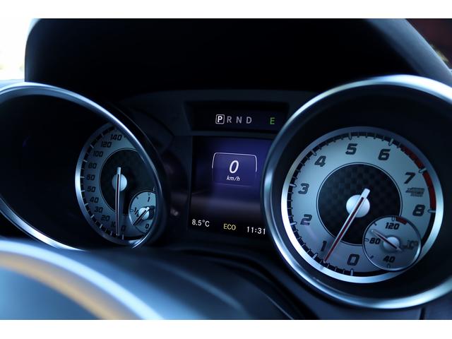 ＳＬＫ ＳＬＫ２００　ＡＭＧスポーツＰＫＧ　マジックスカイルーフ　レザーＰＫＧ　ユーティリティＰＫＧ　レーダーセーフティＰＫＧ　レザーシート　エアスカーフ　ダイナミックハンドリングＰＫＧ　地デジＴＶ　１８ＡＷ（12枚目）