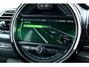 クーパーＳＤ　クラブマン　車検２年付　１オーナー車　ペッパーＰＫＧ　ピアノブラックエクステリアＰＫＧ　ＤＵＥＬＬ　ＡＧパフォーマンスエアロ付　ＬＥＤヘッドライト　ドライビングアシスト　ＡＣＣ　１７ＡＷ　カメラＰＫＧ（16枚目）