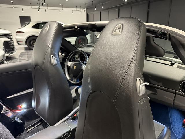 ボクスター ボクスター　後期モデル　６ＭＴ　左Ｈ　ブラウン幌　幌開閉動作確認済み　黒革　Ｓ専用１８ＡＷ　シートヒーター　ウインドディフレクター　バイキセノンヘッドライト　社外ナビ　バックカメラ　ＥＴＣ　Ｂｌｕｅｔｏｏｔｈ（22枚目）