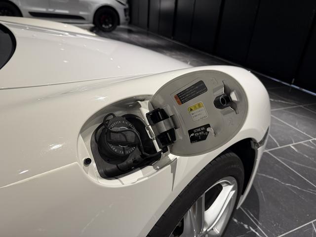 ボクスター ボクスター　後期モデル　６ＭＴ　左Ｈ　ブラウン幌　幌開閉動作確認済み　黒革　Ｓ専用１８ＡＷ　シートヒーター　ウインドディフレクター　バイキセノンヘッドライト　社外ナビ　バックカメラ　ＥＴＣ　Ｂｌｕｅｔｏｏｔｈ（64枚目）