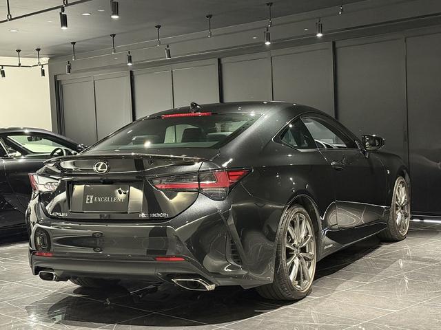 ＲＣ ＲＣ３００ｈ　Ｆスポーツ　オレンジキャリパー　カーボントランクスポイラー　サンルーフ　黒革　シートヒーター／シートクーラー　ステアリングヒーター　純正フロアマット　純正ナビ　地デジ　Ｂｌｕｅｔｏｏｔｈ　前後ドラレコ　スペアキー（2枚目）