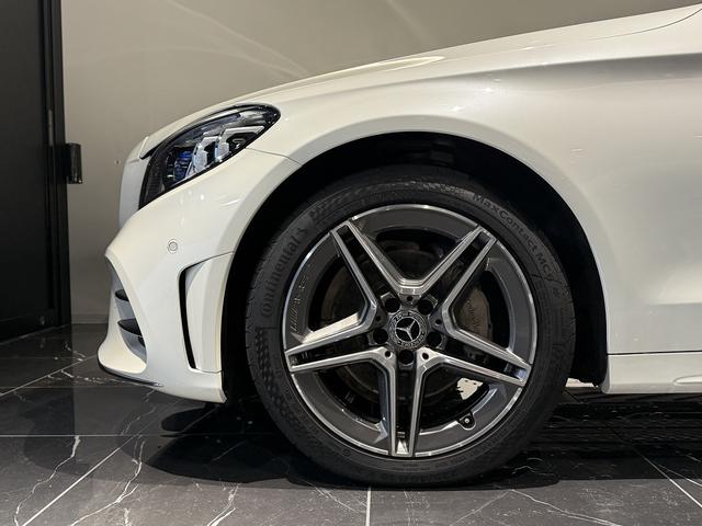Ｃクラス Ｃ２００アバンギャルド　ＡＭＧライン　レザーエクスクルーシブパッケージ　パノラマサンルーフ　ブルメスターサウンド　赤革　ヘッドアップディスプレイ　シートヒーター　純正ナビ　地デジ　バックカメラ　Ｂｌｕｅｔｏｏｔｈ　ドラレコ　ＥＴＣ（3枚目）