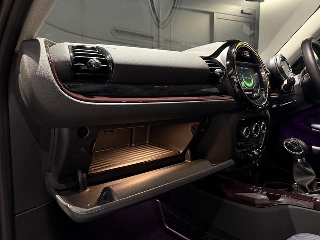 MINI クーパーSD クラブマン レザーシート シートヒーター パワーシート コンフォートアクセス ナビ Bカメラ ETC クルーズコントロール LEDヘッドライト MINIドライビングモード 電子パーキングブレーキ レインセンサー(43枚目)