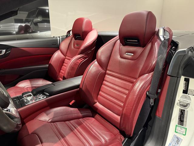 ＳＬ ＳＬ６３　ハイパーフォージド鍛造２０／２１インチＡＷ　マジックスカイルーフ　赤革　カーボンインテリア　ハーマンカードン　シートヒーター／クーラー　純正フロアマット　純正ナビ　ＴＶ　Ｂｌｕｅｔｏｏｔｈ　左ハンドル（6枚目）