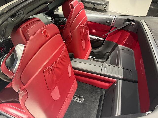 ＳＬ ＳＬ６３　ハイパーフォージド鍛造２０／２１インチＡＷ　マジックスカイルーフ　赤革　カーボンインテリア　ハーマンカードン　シートヒーター／クーラー　純正フロアマット　純正ナビ　ＴＶ　Ｂｌｕｅｔｏｏｔｈ　左ハンドル（14枚目）