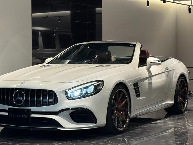 ＳＬ ＳＬ６３　ハイパーフォージド鍛造２０／２１インチＡＷ　マジックスカイルーフ　赤革　カーボンインテリア　ハーマンカードン　シートヒーター／クーラー　純正フロアマット　純正ナビ　ＴＶ　Ｂｌｕｅｔｏｏｔｈ　左ハンドル（19枚目）