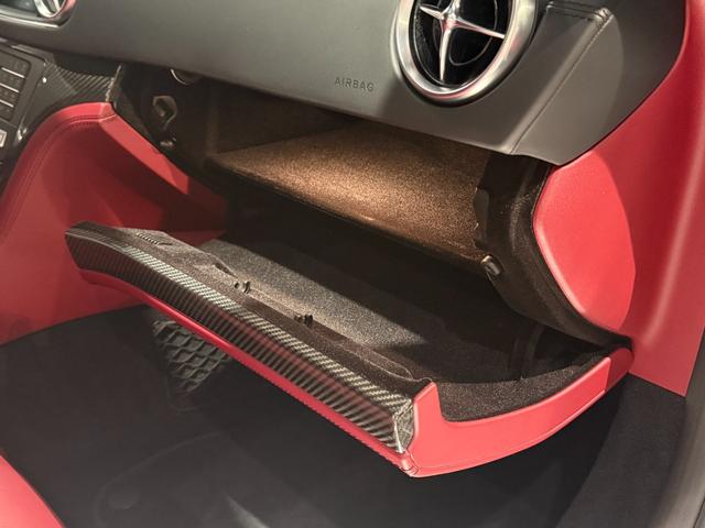 ＳＬ ＳＬ６３　ハイパーフォージド鍛造２０／２１インチＡＷ　マジックスカイルーフ　赤革　カーボンインテリア　ハーマンカードン　シートヒーター／クーラー　純正フロアマット　純正ナビ　ＴＶ　Ｂｌｕｅｔｏｏｔｈ　左ハンドル（40枚目）