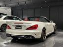 ＳＬ６３　ハイパーフォージド鍛造２０／２１インチＡＷ　マジックスカイルーフ　赤革　カーボンインテリア　ハーマンカードン　シートヒーター／クーラー　純正フロアマット　純正ナビ　ＴＶ　Ｂｌｕｅｔｏｏｔｈ　左ハンドル（44枚目）