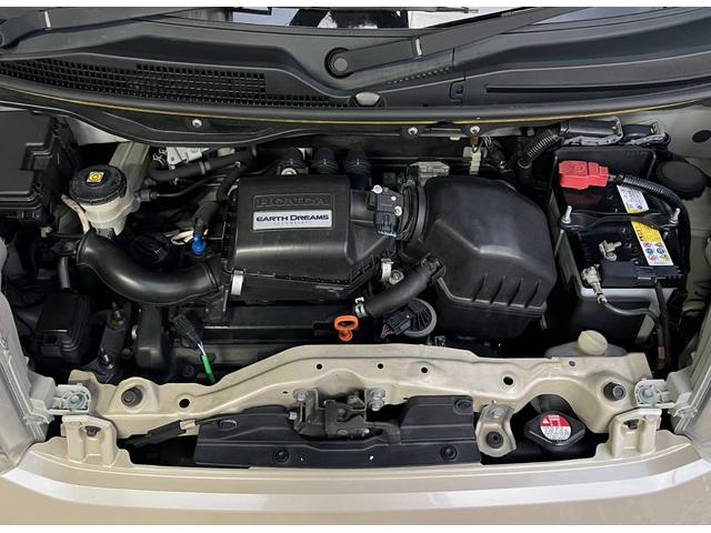 Ｎ－ＢＯＸ Ｇ・Ｌパッケージ　・スマートキー・プッシュスタート・ＣＴＢＡ・両側パワースライドドア・オートエアコン・アイドリングストップ・ナビ・バックカメラ・フルセグＴＶ・ＤＶＤ・ステアリングリモコン・ＥＴＣ・荷室フラット（6枚目）