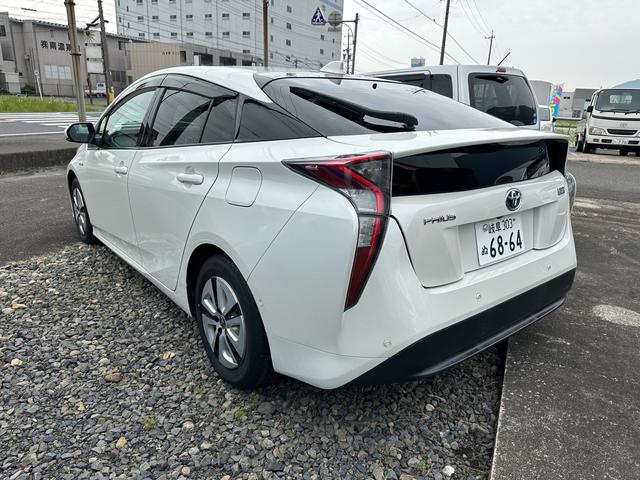 プリウス Ａ　トヨタセーフティーセンス　純正９インチナビ　バックカメラ　ＥＴＣ　ＬＥＤヘッド　コーナーソナー　クルーズコントロール　ＬＤＡ　ヘッドアップディスプレイ　ブラインドスポットモニター　コムテックドラレコ（5枚目）