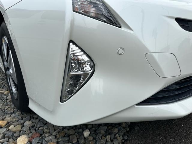 プリウス Ａ　トヨタセーフティーセンス　純正９インチナビ　バックカメラ　ＥＴＣ　ＬＥＤヘッド　コーナーソナー　クルーズコントロール　ＬＤＡ　ヘッドアップディスプレイ　ブラインドスポットモニター　コムテックドラレコ（10枚目）