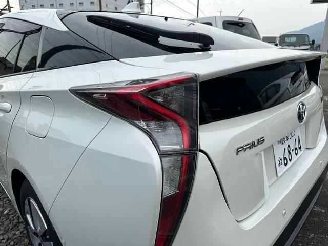 プリウス Ａ　トヨタセーフティーセンス　純正９インチナビ　バックカメラ　ＥＴＣ　ＬＥＤヘッド　コーナーソナー　クルーズコントロール　ＬＤＡ　ヘッドアップディスプレイ　ブラインドスポットモニター　コムテックドラレコ（15枚目）
