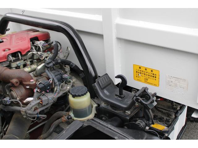 デュトロ 全低床　ダンプ　４ＷＤ　実走行４６０００ｋｍ台　新明和ＤＲ２－０１１０ＳＹ　４ＷＤ　開閉シート　ＥＴＣ（34枚目）