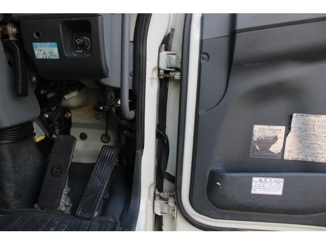 ダンプ　電動クイックシート　３．６５トン積載　レザー調シートカバー　左電格ミラー　ＥＴＣ(57枚目)