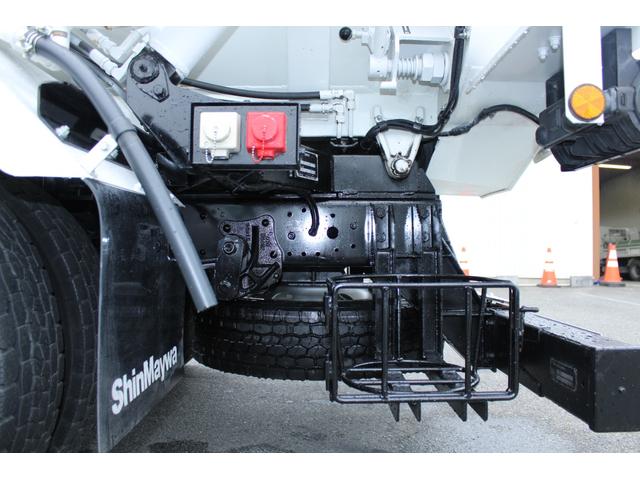 エルフトラック 汚泥吸引車　新明和クリーンキューム　ＧＶＥ３－Ｗ２００　サブエンジン駆動式　タンク容量２．０立米　１９５０Ｌ　ブロア動力３４ＫＷ　吸引圧力９３ＫＰＡ　上物同年式　アワメーター３４０時間　Ｂモニター　左電格ミラー（54枚目）