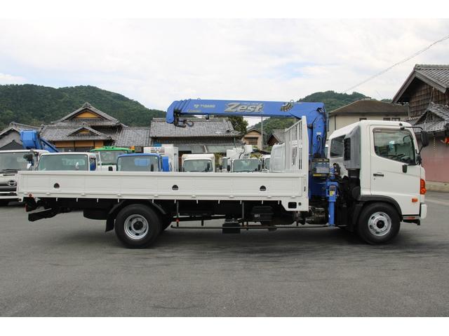 ヒノレンジャー クレーン４段　２．５５ｔ　ラジコン　☆タダノＴＭ－ＺＥ３０４ＨＲＥ☆２．９３ｔ吊り☆フックイン☆馬力２１０ＰＳ☆ベッドスレ☆フォグ☆ラジコン後日☆ロープ穴３対☆車両総重量７９６５ｋｇ☆荷台内寸５４１４ｘ２１２１ｘ３９４☆床地上高１０９９（8枚目）