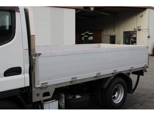 キャンター 平ボディ－２ｔ　アルミブロック　全低床　☆１０尺☆パブコ製アルミアオリ☆背板荷床ステンレス加工☆レーンアシスト☆フォグランプ☆キーレス☆電格ミラー☆車両総重量４４８５ｋｇ☆荷台内寸３１２１ｘ１６１６ｘ４９５☆床地上高８９２（13枚目）