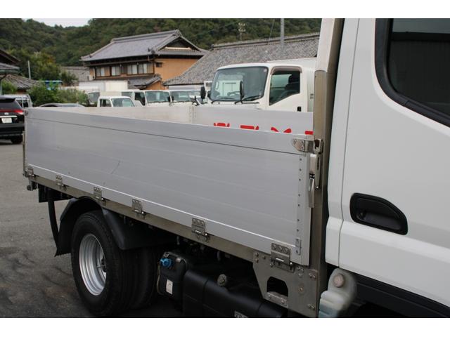 キャンター 平ボディ－２ｔ　アルミブロック　全低床　☆１０尺☆パブコ製アルミアオリ☆背板荷床ステンレス加工☆レーンアシスト☆フォグランプ☆キーレス☆電格ミラー☆車両総重量４４８５ｋｇ☆荷台内寸３１２１ｘ１６１６ｘ４９５☆床地上高８９２（16枚目）