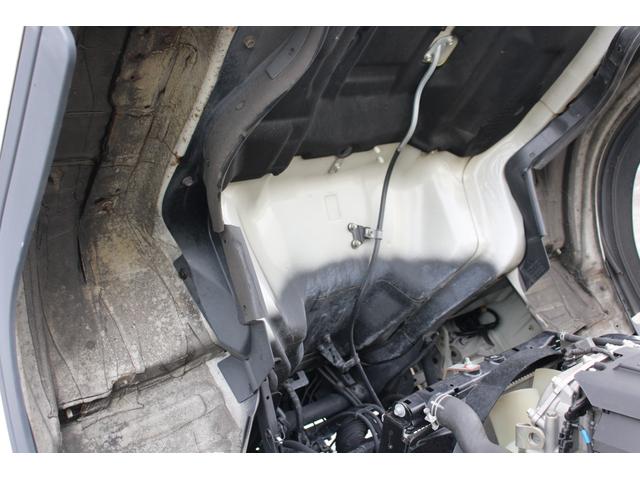 キャンター 平ボディ－２ｔ　アルミブロック　全低床　☆１０尺☆パブコ製アルミアオリ☆背板荷床ステンレス加工☆レーンアシスト☆フォグランプ☆キーレス☆電格ミラー☆車両総重量４４８５ｋｇ☆荷台内寸３１２１ｘ１６１６ｘ４９５☆床地上高８９２（18枚目）