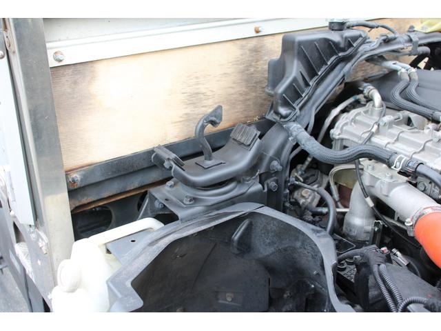 キャンター 平ボディ－２ｔ　アルミブロック　全低床　☆１０尺☆パブコ製アルミアオリ☆背板荷床ステンレス加工☆レーンアシスト☆フォグランプ☆キーレス☆電格ミラー☆車両総重量４４８５ｋｇ☆荷台内寸３１２１ｘ１６１６ｘ４９５☆床地上高８９２（21枚目）