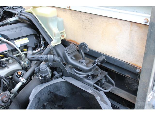 キャンター 平ボディ－２ｔ　アルミブロック　全低床　☆１０尺☆パブコ製アルミアオリ☆背板荷床ステンレス加工☆レーンアシスト☆フォグランプ☆キーレス☆電格ミラー☆車両総重量４４８５ｋｇ☆荷台内寸３１２１ｘ１６１６ｘ４９５☆床地上高８９２（28枚目）