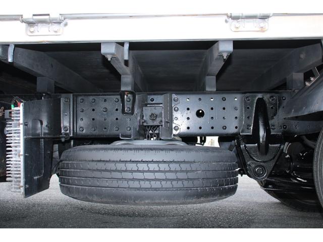 キャンター 平ボディ－２ｔ　アルミブロック　全低床　☆１０尺☆パブコ製アルミアオリ☆背板荷床ステンレス加工☆レーンアシスト☆フォグランプ☆キーレス☆電格ミラー☆車両総重量４４８５ｋｇ☆荷台内寸３１２１ｘ１６１６ｘ４９５☆床地上高８９２（44枚目）
