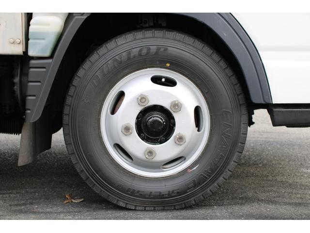 キャンター 平ボディ－２ｔ　アルミブロック　全低床　☆１０尺☆パブコ製アルミアオリ☆背板荷床ステンレス加工☆レーンアシスト☆フォグランプ☆キーレス☆電格ミラー☆車両総重量４４８５ｋｇ☆荷台内寸３１２１ｘ１６１６ｘ４９５☆床地上高８９２（51枚目）