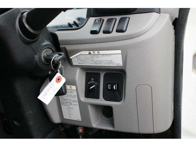 キャンター 平ボディ－２ｔ　アルミブロック　全低床　☆１０尺☆パブコ製アルミアオリ☆背板荷床ステンレス加工☆レーンアシスト☆フォグランプ☆キーレス☆電格ミラー☆車両総重量４４８５ｋｇ☆荷台内寸３１２１ｘ１６１６ｘ４９５☆床地上高８９２（57枚目）