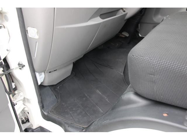 キャンター 平ボディ－２ｔ　アルミブロック　全低床　☆１０尺☆パブコ製アルミアオリ☆背板荷床ステンレス加工☆レーンアシスト☆フォグランプ☆キーレス☆電格ミラー☆車両総重量４４８５ｋｇ☆荷台内寸３１２１ｘ１６１６ｘ４９５☆床地上高８９２（63枚目）