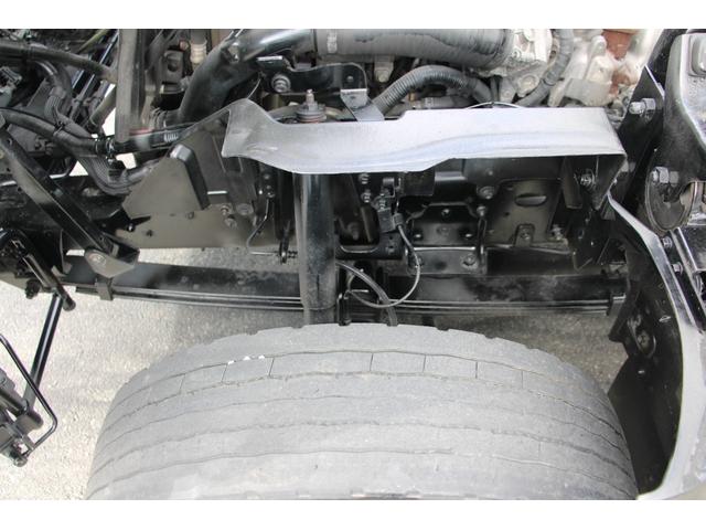 エルフトラック パッカー車/塵芥車 3.4t積載 6.5立米 回転式 新明和GR064-1634S2 巻込み式 連続積込 汚水タンク 電格ミラー サイドラダー 箱上キャリア スペアキー 車両総重量7995kg 荷台内寸4131-2051-1432(25枚目)