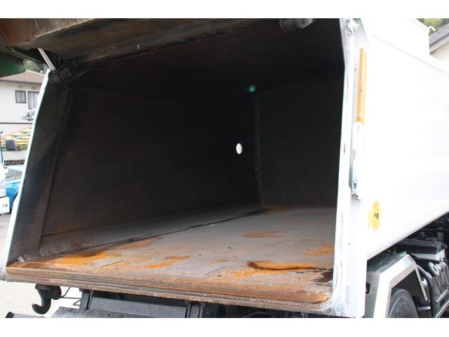 エルフトラック パッカー車/塵芥車 3.4t積載 6.5立米 回転式 新明和GR064-1634S2 巻込み式 連続積込 汚水タンク 電格ミラー サイドラダー 箱上キャリア スペアキー 車両総重量7995kg 荷台内寸4131-2051-1432(39枚目)