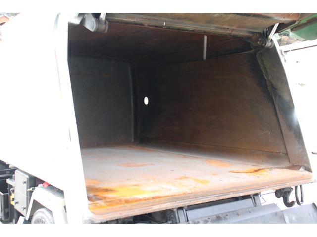 エルフトラック パッカー車/塵芥車 3.4t積載 6.5立米 回転式 新明和GR064-1634S2 巻込み式 連続積込 汚水タンク 電格ミラー サイドラダー 箱上キャリア スペアキー 車両総重量7995kg 荷台内寸4131-2051-1432(41枚目)