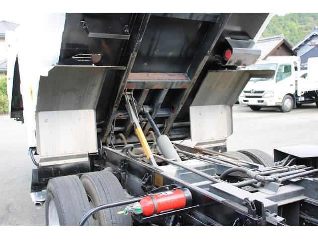 エルフトラック パッカー車/塵芥車 3.4t積載 6.5立米 回転式 新明和GR064-1634S2 巻込み式 連続積込 汚水タンク 電格ミラー サイドラダー 箱上キャリア スペアキー 車両総重量7995kg 荷台内寸4131-2051-1432(45枚目)