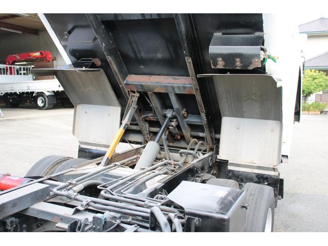 エルフトラック パッカー車/塵芥車 3.4t積載 6.5立米 回転式 新明和GR064-1634S2 巻込み式 連続積込 汚水タンク 電格ミラー サイドラダー 箱上キャリア スペアキー 車両総重量7995kg 荷台内寸4131-2051-1432(48枚目)