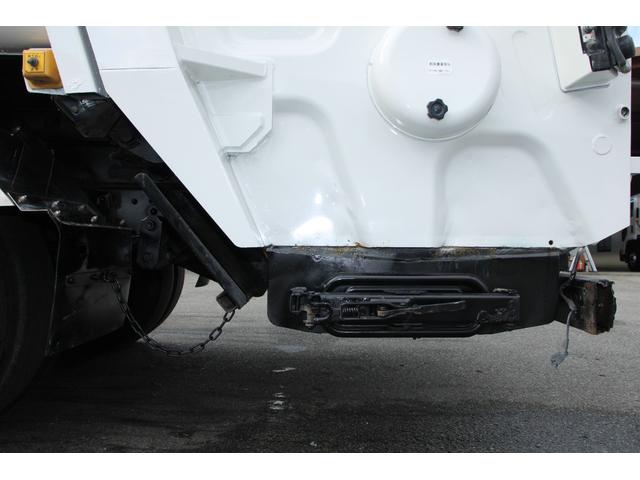 エルフトラック パッカー車/塵芥車 3.4t積載 6.5立米 回転式 新明和GR064-1634S2 巻込み式 連続積込 汚水タンク 電格ミラー サイドラダー 箱上キャリア スペアキー 車両総重量7995kg 荷台内寸4131-2051-1432(52枚目)