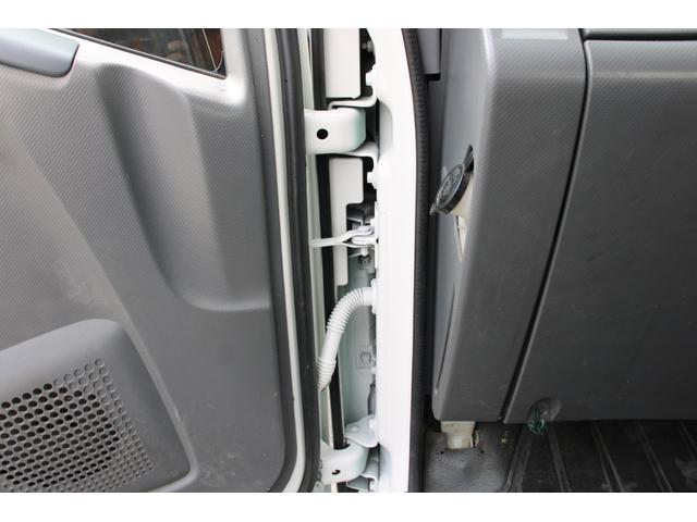 エルフトラック パッカー車/塵芥車 3.4t積載 6.5立米 回転式 新明和GR064-1634S2 巻込み式 連続積込 汚水タンク 電格ミラー サイドラダー 箱上キャリア スペアキー 車両総重量7995kg 荷台内寸4131-2051-1432(76枚目)