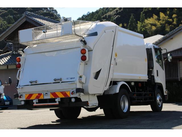 フォワード パッカー車/塵芥車 4.45t 8.2立米 プレス式 極東GB82-27-S☆プレスパック☆連続スイッチ☆汚水タンク☆レザー調シートカバー☆フォグ☆210PS☆Bモニター☆電格ミラー☆ETC☆車両総重量10945kg☆荷台内寸4681x2065x1612(8枚目)