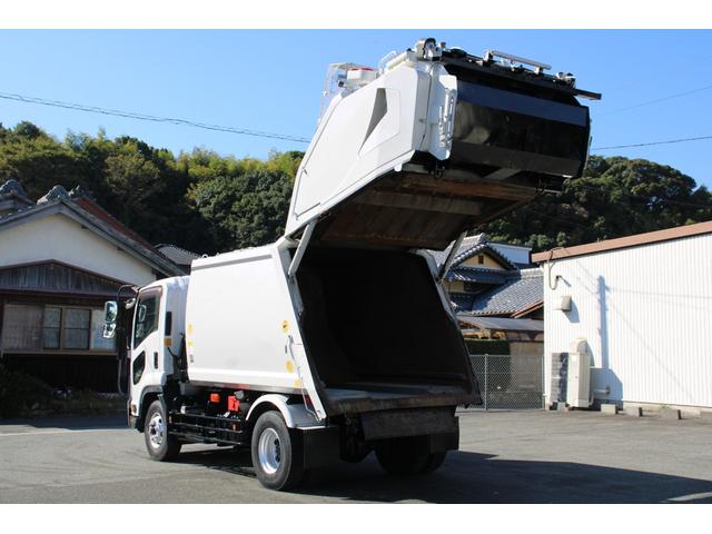 フォワード パッカー車/塵芥車 4.45t 8.2立米 プレス式 極東GB82-27-S☆プレスパック☆連続スイッチ☆汚水タンク☆レザー調シートカバー☆フォグ☆210PS☆Bモニター☆電格ミラー☆ETC☆車両総重量10945kg☆荷台内寸4681x2065x1612(31枚目)