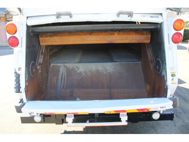 フォワード パッカー車/塵芥車 4.45t 8.2立米 プレス式 極東GB82-27-S☆プレスパック☆連続スイッチ☆汚水タンク☆レザー調シートカバー☆フォグ☆210PS☆Bモニター☆電格ミラー☆ETC☆車両総重量10945kg☆荷台内寸4681x2065x1612(36枚目)