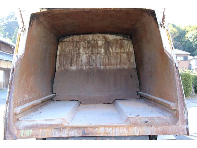 フォワード パッカー車/塵芥車 4.45t 8.2立米 プレス式 極東GB82-27-S☆プレスパック☆連続スイッチ☆汚水タンク☆レザー調シートカバー☆フォグ☆210PS☆Bモニター☆電格ミラー☆ETC☆車両総重量10945kg☆荷台内寸4681x2065x1612(40枚目)