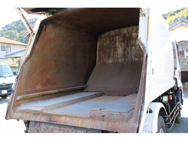 フォワード パッカー車/塵芥車 4.45t 8.2立米 プレス式 極東GB82-27-S☆プレスパック☆連続スイッチ☆汚水タンク☆レザー調シートカバー☆フォグ☆210PS☆Bモニター☆電格ミラー☆ETC☆車両総重量10945kg☆荷台内寸4681x2065x1612(42枚目)