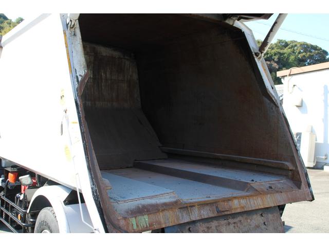 フォワード パッカー車/塵芥車 4.45t 8.2立米 プレス式 極東GB82-27-S☆プレスパック☆連続スイッチ☆汚水タンク☆レザー調シートカバー☆フォグ☆210PS☆Bモニター☆電格ミラー☆ETC☆車両総重量10945kg☆荷台内寸4681x2065x1612(44枚目)