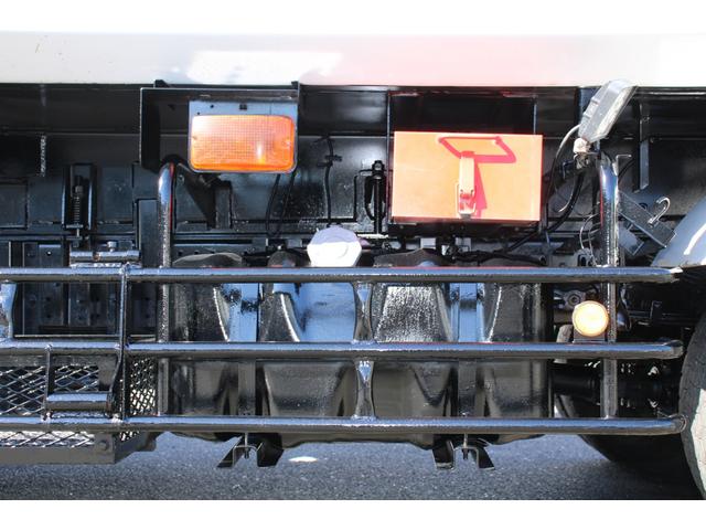 フォワード パッカー車/塵芥車 4.45t 8.2立米 プレス式 極東GB82-27-S☆プレスパック☆連続スイッチ☆汚水タンク☆レザー調シートカバー☆フォグ☆210PS☆Bモニター☆電格ミラー☆ETC☆車両総重量10945kg☆荷台内寸4681x2065x1612(53枚目)