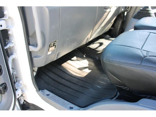 フォワード パッカー車/塵芥車 4.45t 8.2立米 プレス式 極東GB82-27-S☆プレスパック☆連続スイッチ☆汚水タンク☆レザー調シートカバー☆フォグ☆210PS☆Bモニター☆電格ミラー☆ETC☆車両総重量10945kg☆荷台内寸4681x2065x1612(74枚目)
