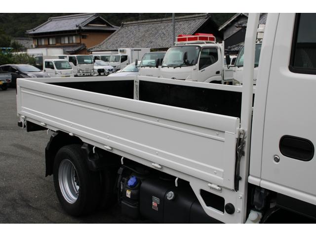 エルフトラック 平ボディ-2t 全低床 ☆10尺☆AEBSカメラ☆レーンアシスト☆フォグランプ☆アドブルー☆下廻り防錆処理済☆スペアキー☆電格ミラー☆車両総重量4315☆荷台内寸3119x1625x373☆床地上高863(15枚目)