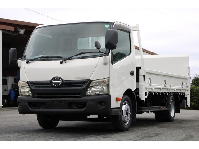 デュトロ 平ボディ-2tパワーゲート(PG) ワイドロング ☆13尺☆極東V802C☆リフト能力800kg☆オートマ車☆ロープ穴4対☆車両総重量5335kg☆荷台内寸4358x2098x380☆ゲートテーブルサイズ1156x2008☆床地上高911(2枚目)